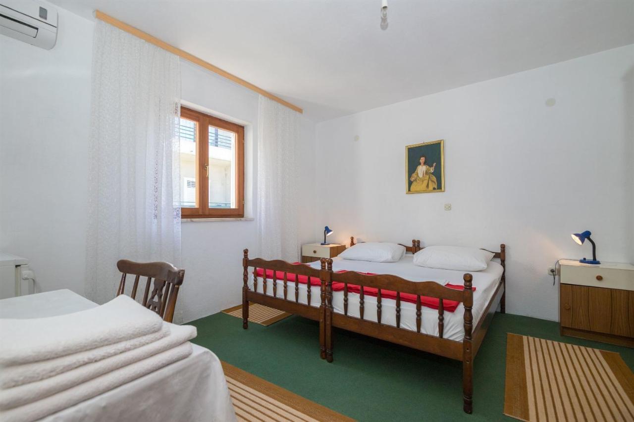Apartment Ante Makarska Buitenkant foto