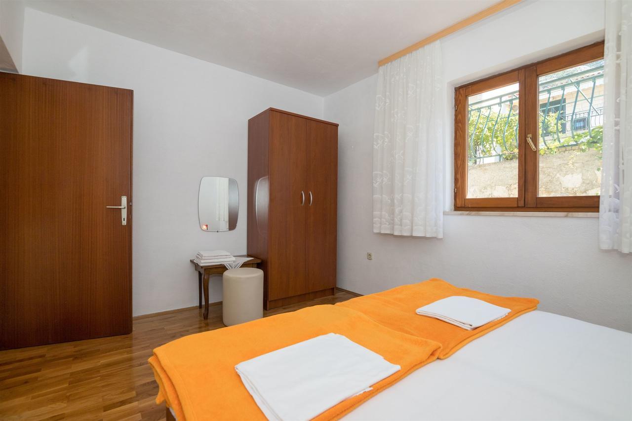 Apartment Ante Makarska Buitenkant foto