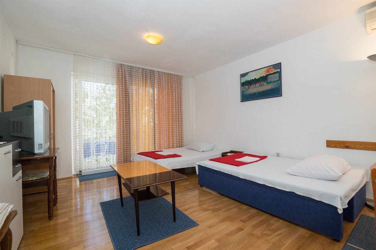 Apartment Ante Makarska Buitenkant foto